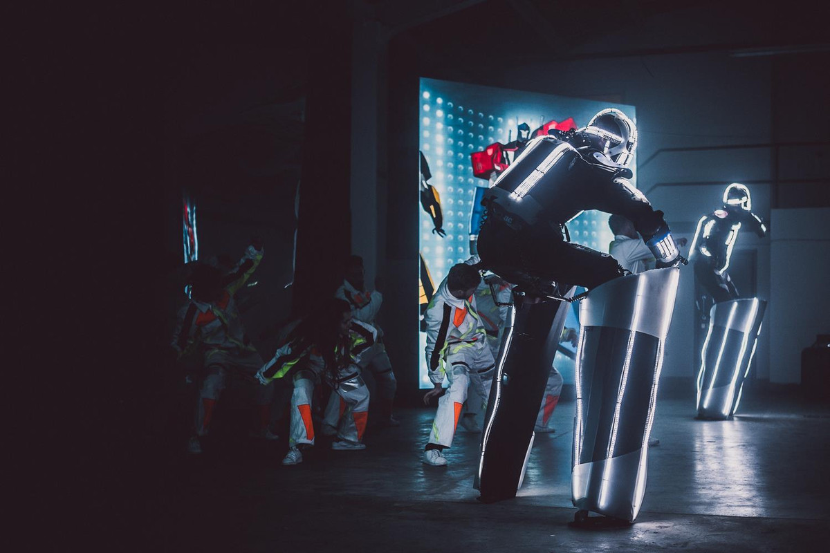 Hasbro-Factory-Of-Wonder-Transformers-001