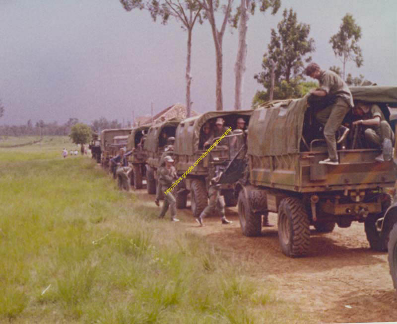 savannah9-2k-A-typical-SADF-motorised-columns-on-the-move-in-Angola.jpg