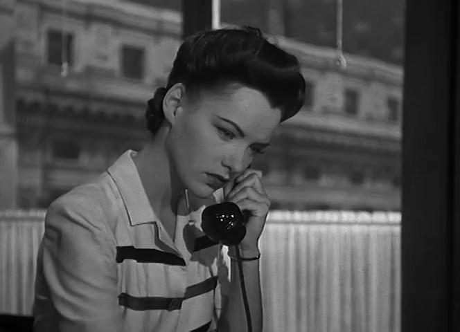 Phantom Lady (1944).mp4_snapshot_00.14.59.903