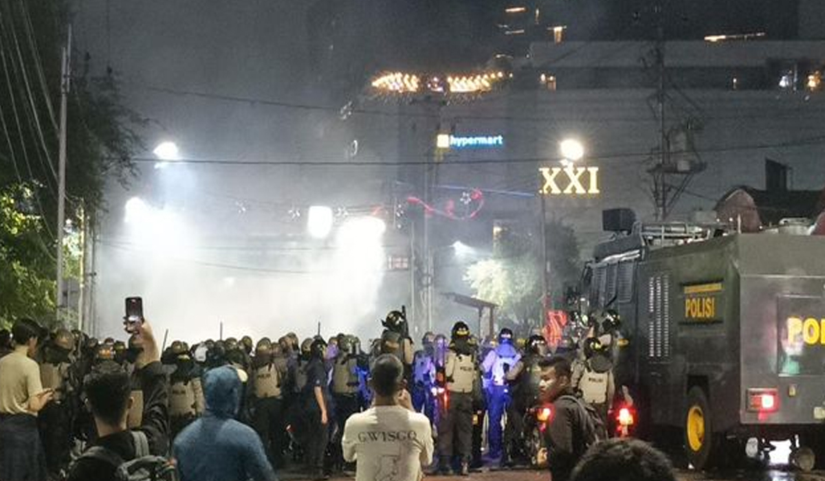 Penembakan Gas Air Mata ke Area Sensitif