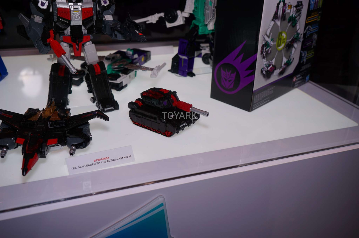 SDCC-2017-Hasbro-Transformers-061