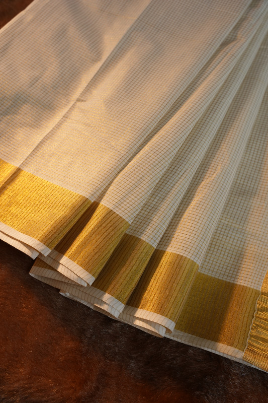 Rokea by RK Premium Handloom