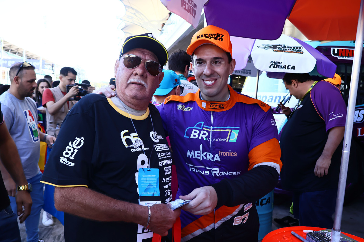 Visitação nos Boxes - IMG-2502