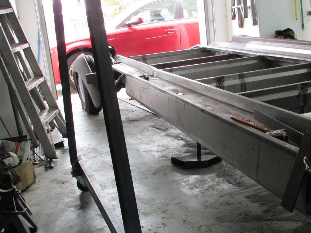 Bed flex beams and side skirt (3)