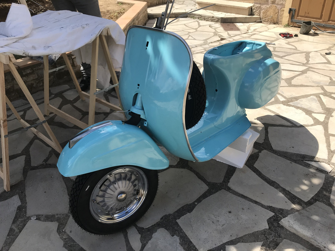 EC70F407-1243-490E-B6A5-A813649B3477