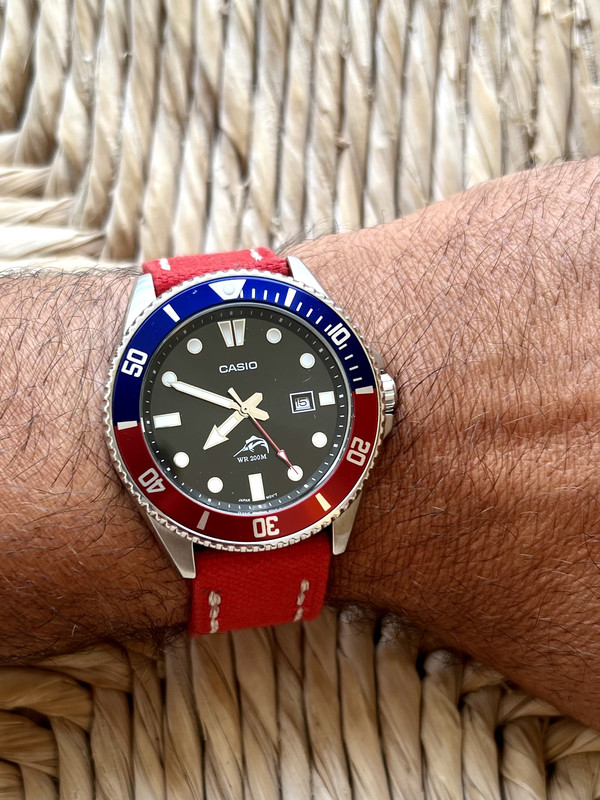 4E3AB54C-D981-4F57-811A-A112060D3D28