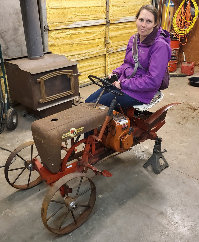 森の奥の楽園 1961 Wheel Horse Suburban 551 Garden Tractor Resurrection