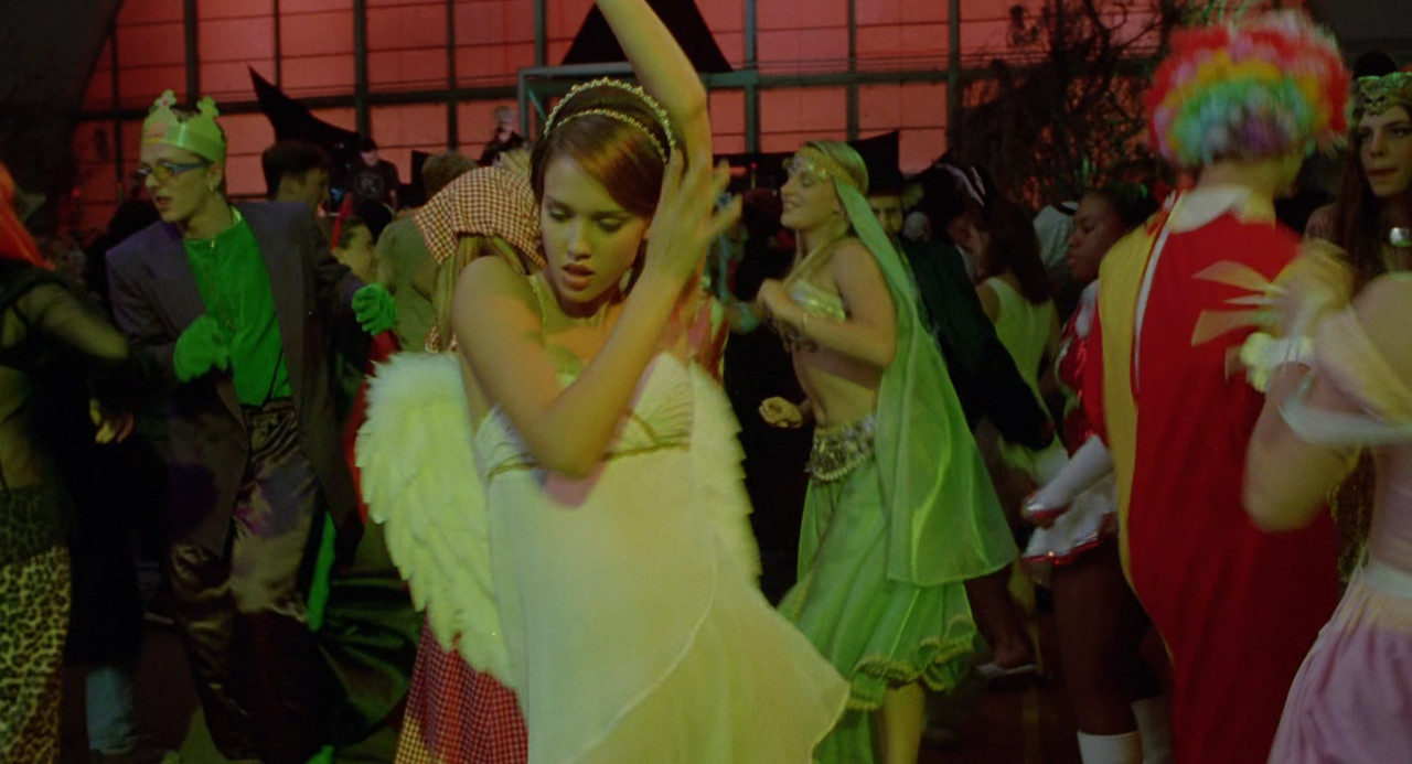 Idle Hands 1999 (1080p x265 10bit Tigole).mkv_snapshot_01.09.42_