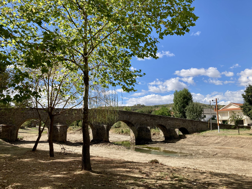 93123ED9-EAA1-4C2F-85E5-D2D78769D86A