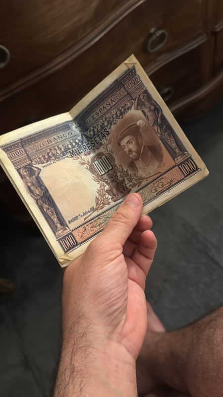 3DEE9E4C-2A99-44CE-AB8F-6551AAA1A216