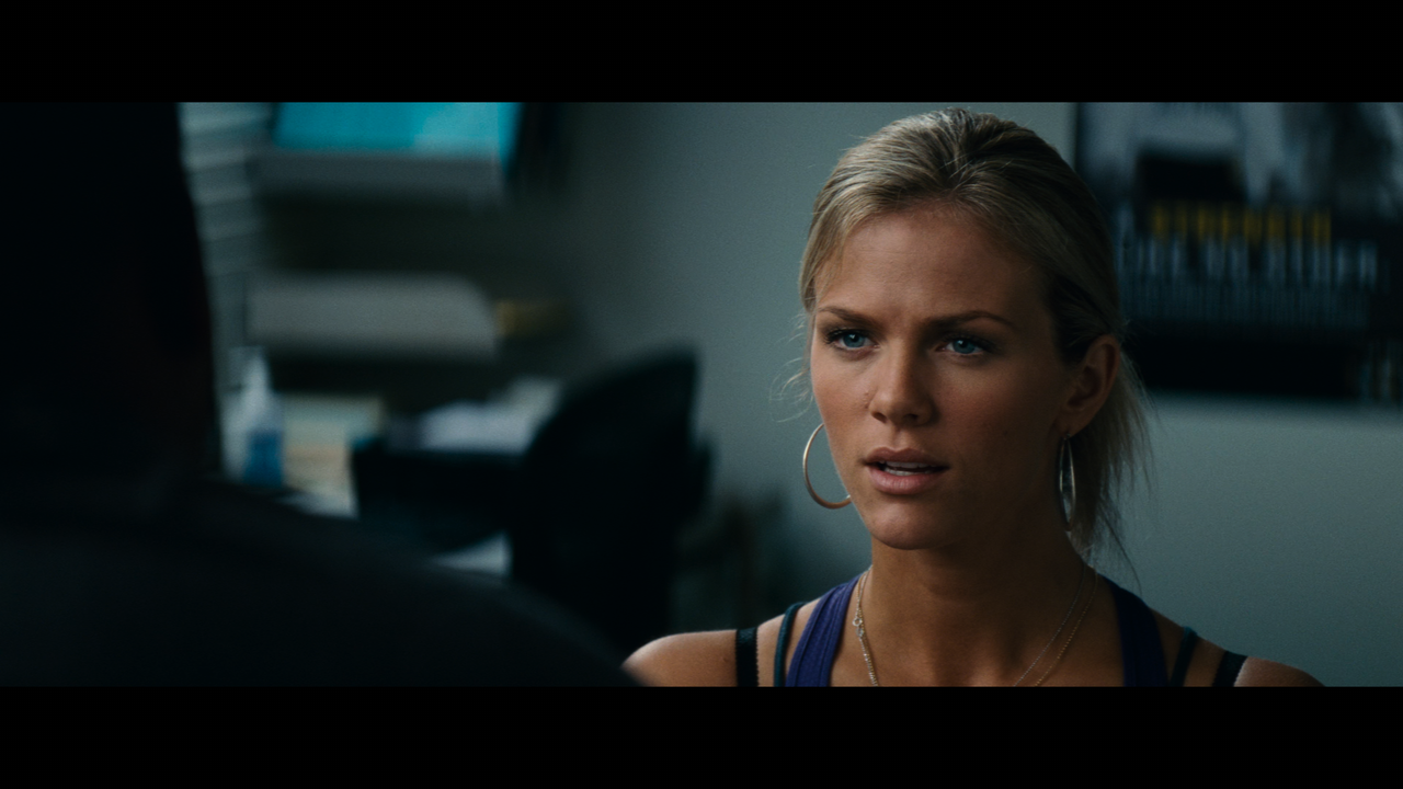 Battleship.2012.2160p.UHD.BDRemux.DTS-HD.MA.HDR.DoVi.Hybrid.P8.by.DVT.mkv_snapshot_00.27.50_[2022.08
