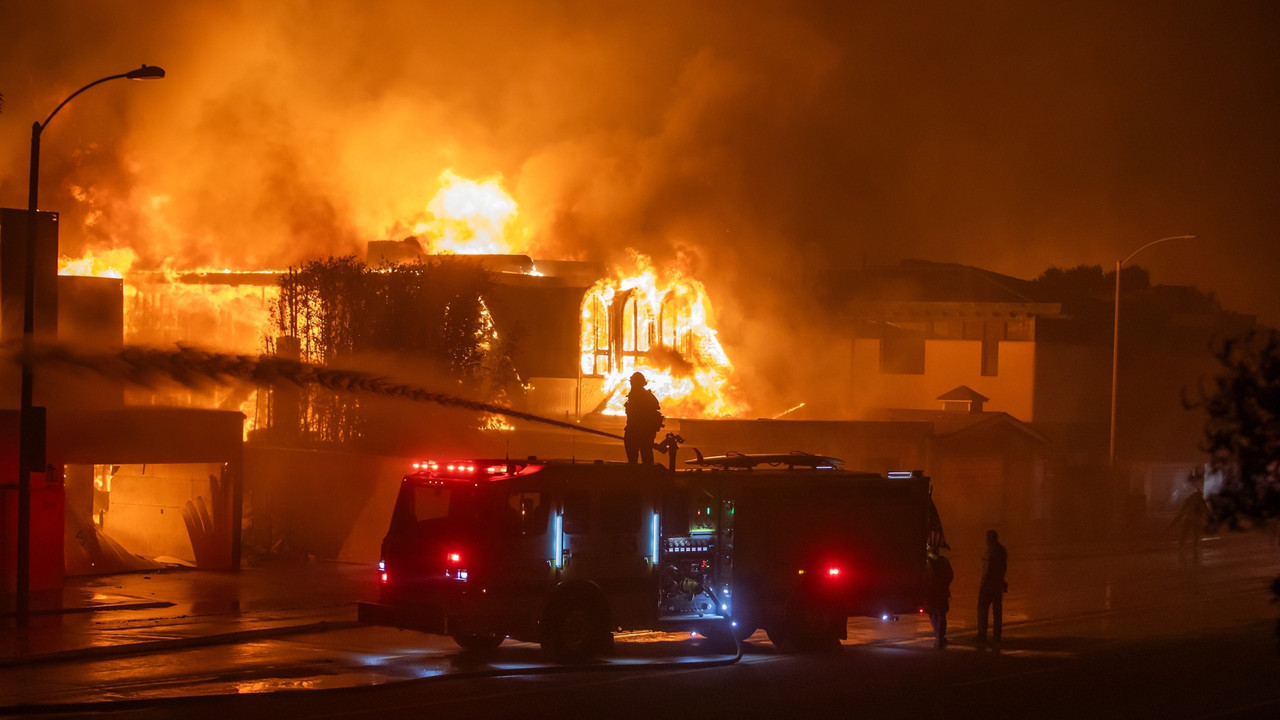 Hollywood Hills Fire