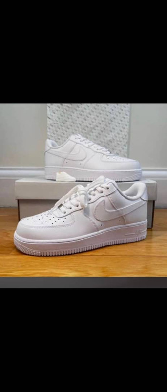 Air force y'umweru inkweto nziza cyane