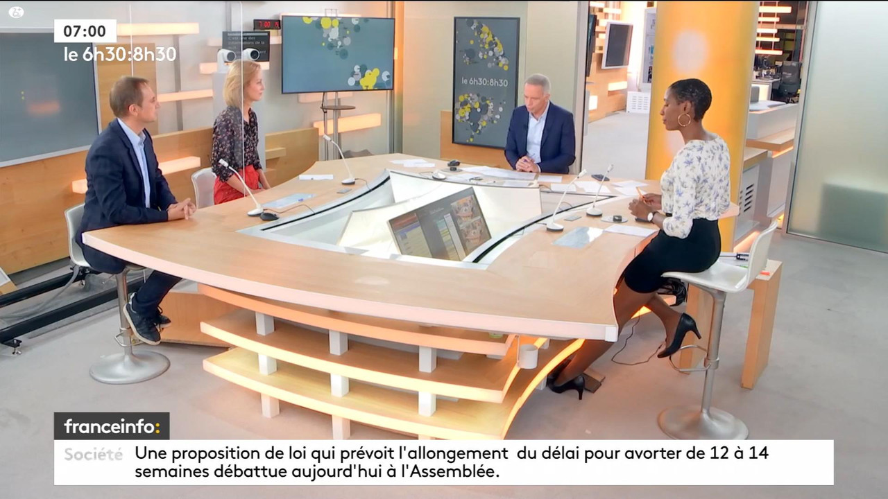 Alix Dauge 081020.mp4_snapshot_01.52_[2020.10.08_17.39.42]