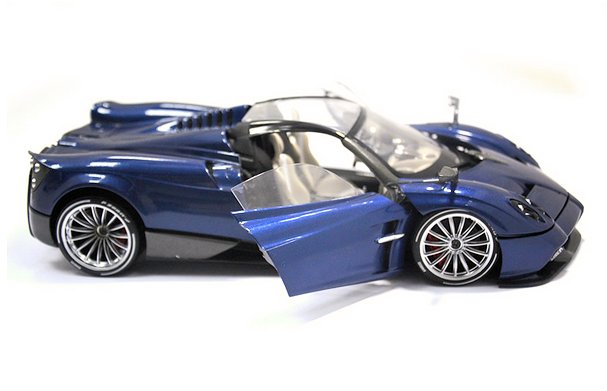 lcd_Pagani-Huayra-Roadster8