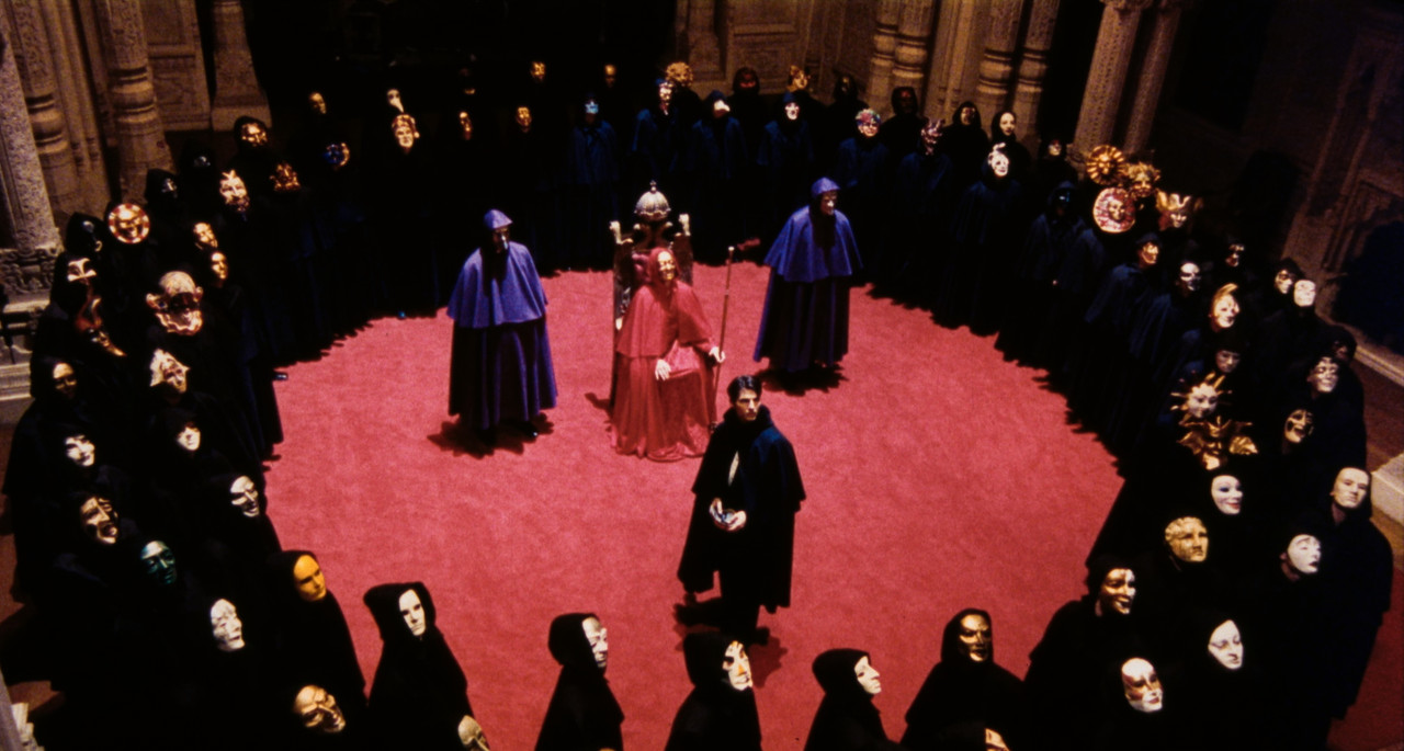 Eyes.Wide.Shut.(1999).WB.35mmITScan.v2-UHD-x265.mkv_snapshot_01.27.49.352