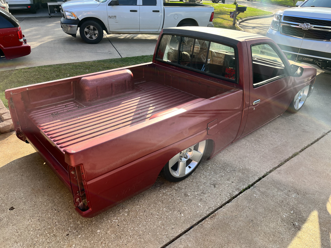 AEEC39A0-A184-4B8F-A0A1-C48D8F8DC25F