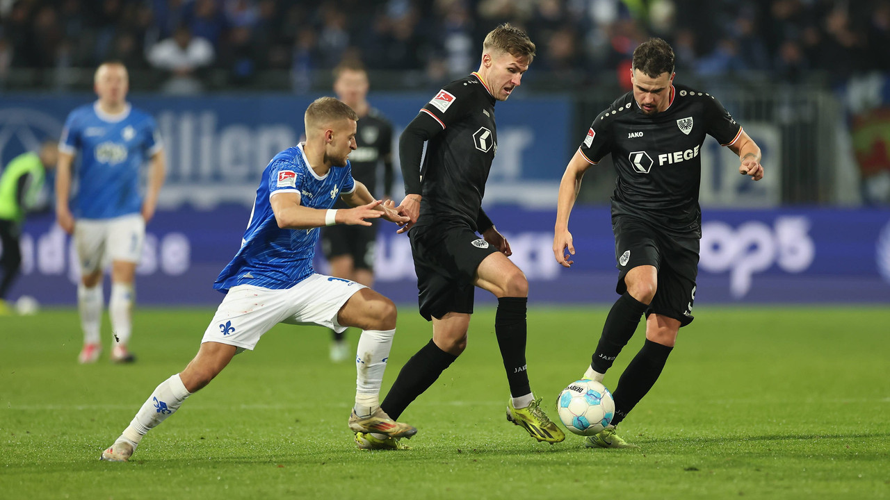 PreuBen Munster vs Paderborn, 23h30 ngày 08/08
