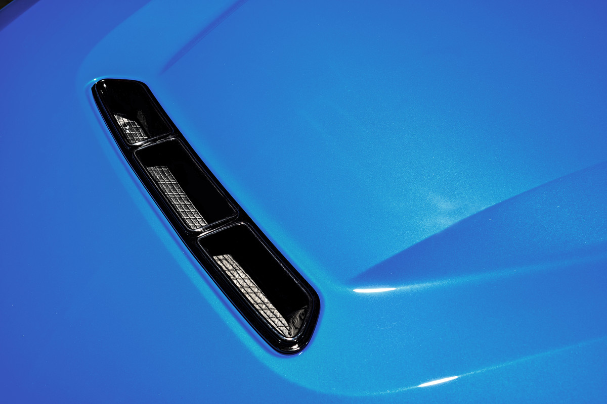 P90374225_highRes_the-all-new-bmw-m2-c