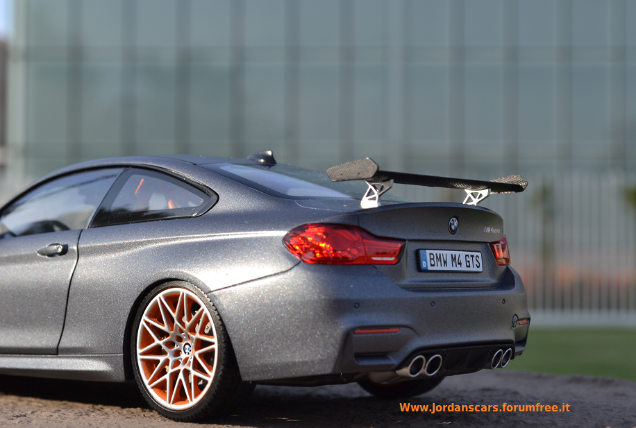 BMW-M4-GTS-ij