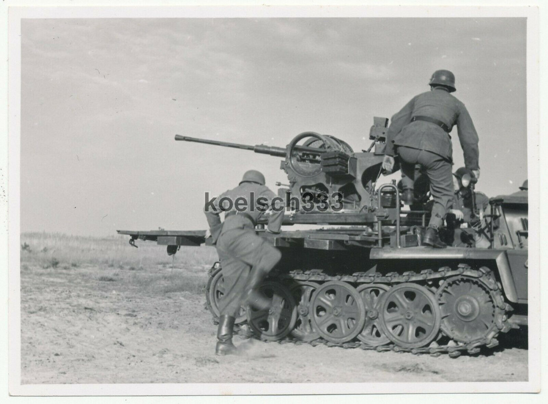 2cm Geschütz auf Panzer Halbkette im Westen 1940_3