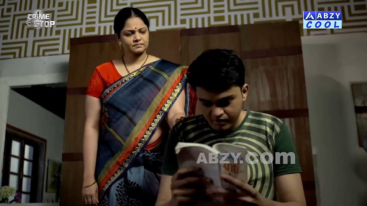 Anuya bagath hot in saree.mkv_snapshot_00.30.125