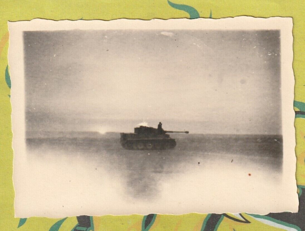 Fotoserie Panzer Tiger Angriff alt 6x ca. 8,7x6,0cm (1)