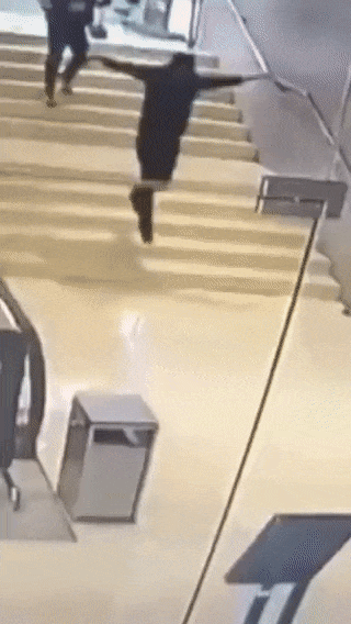 https://i.postimg.cc/C5t9Tpn8/ezgif-4-5e89f3fae1fc.gif