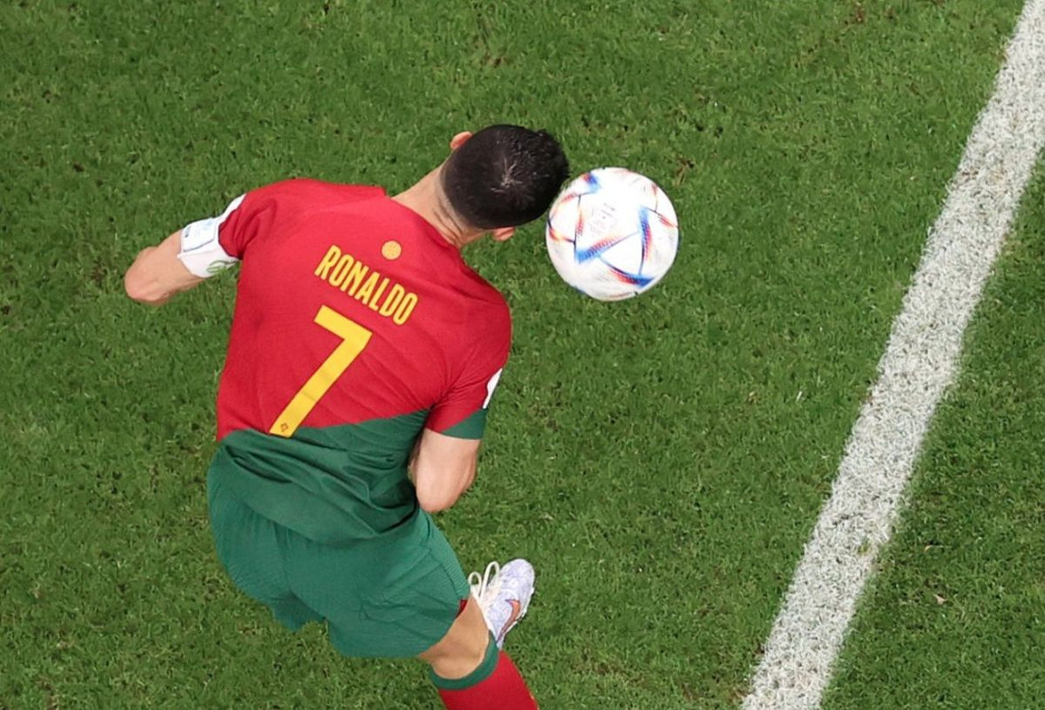 Mondiali, Ronaldo si sbaglia: non ha toccato il pallone contro l’Uruguay