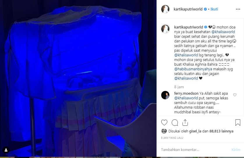 Buah hati Kartika Putri dan Habib Usman sedang diterapi sinar biru