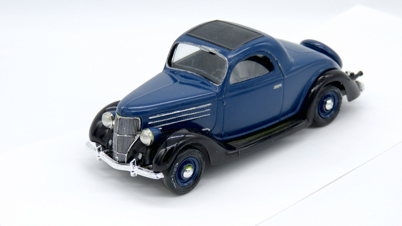 AMT 1936 Ford Coupe, 1/43 IMG-1901
