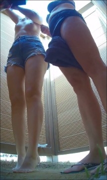 [Image: Voyeur16465145807.jpg]
