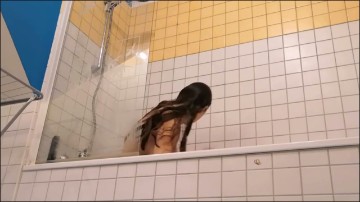 [Image: Voyeur10645075113.jpg]