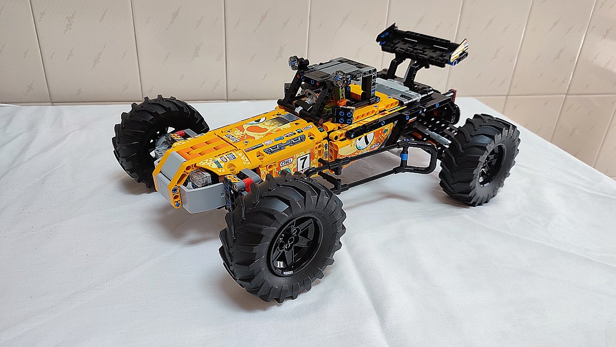 "Sand Runner" MOC (set 42099 alternative model) - Building Instructions | Belle-Ve Bricks | LEGO MOCS / Custom MOCs IMG 20220801 102355