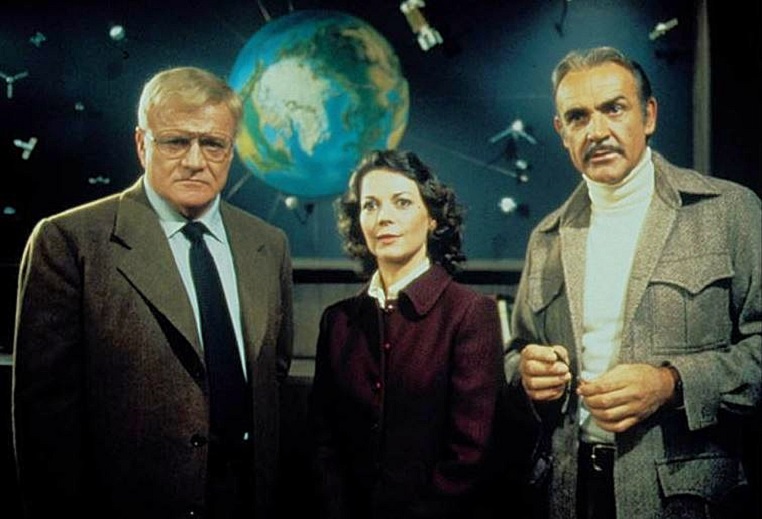 DONALD-PLEASENCE-METEOR-4-A-FOTOR.jpg