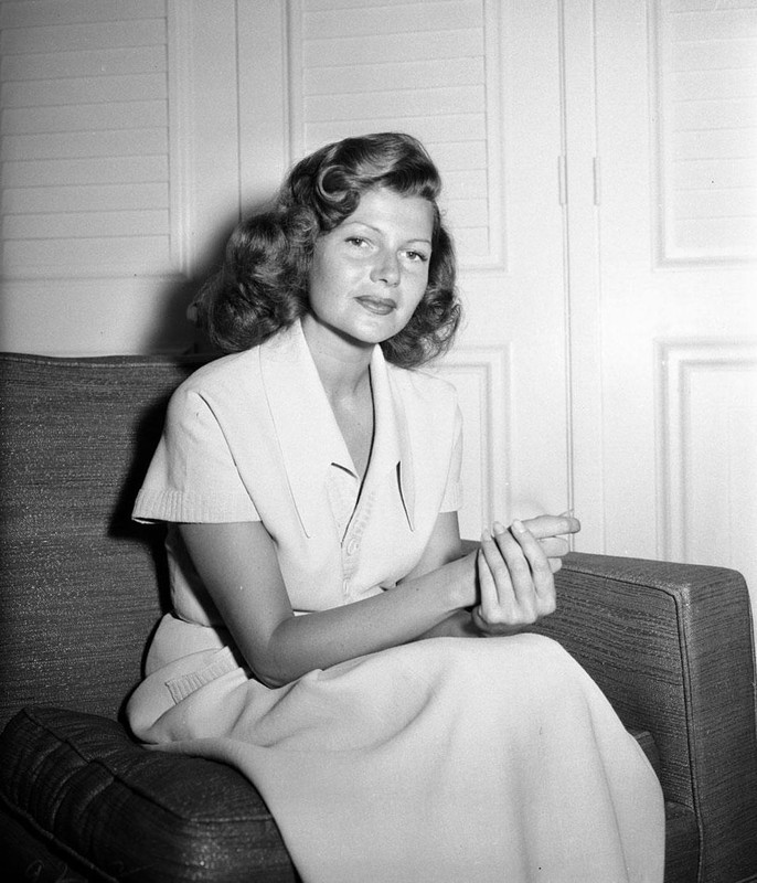 rita_hayworth_d53