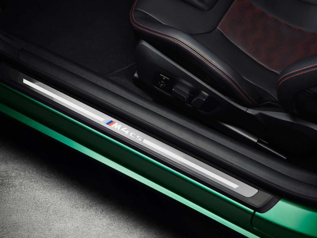 P90548652_highRes_the-all-new-bmw-m4-c