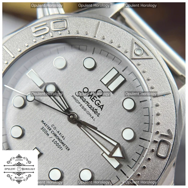 Omega Seamaster Diver 300M 1:1 Replica, Grey Dial, Automatic 42mm