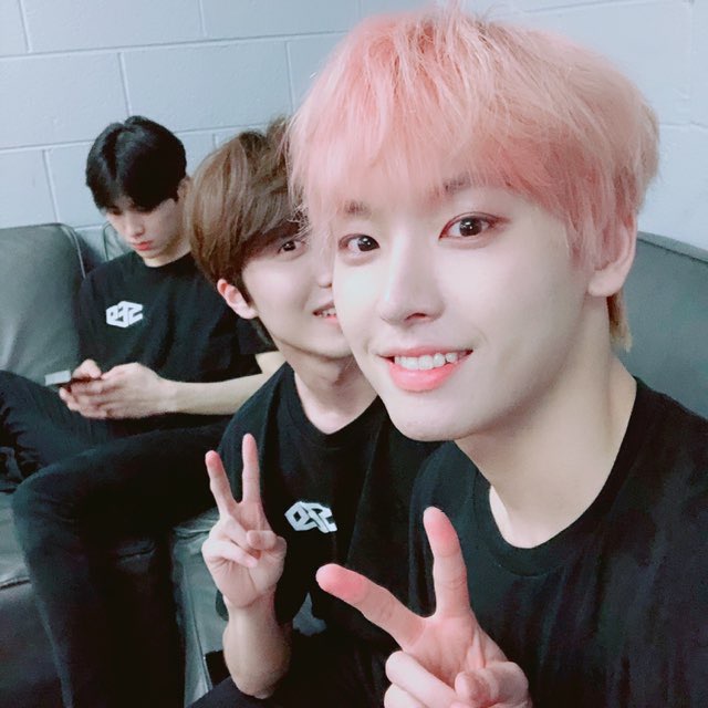 33810951-F38E-4865-BFD6-A000A8E7E8BE