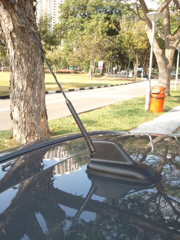GPSRoofAntenna2011-02-13164550
