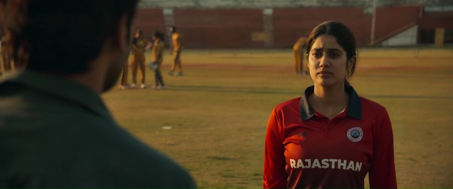 Mr. & Mrs. Mahi 2024 WebRip [Hindi] 480p, 720p ESub Screenshot