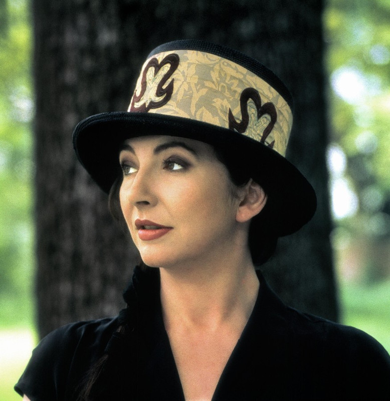 kate_bush_mc26