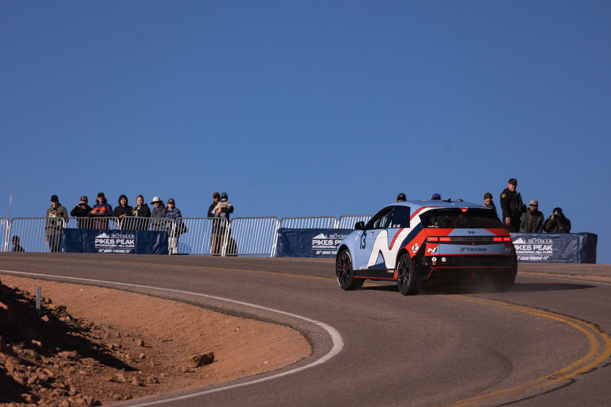 60219-HyundaiMotorsIONIQ5NSetsBenchmarkforCrossoverEVsatPikesPeakInternationalHillClimb
