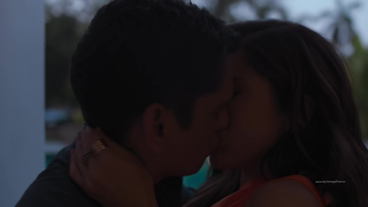 hd-hot-sara-ali-khan-vijay-varma