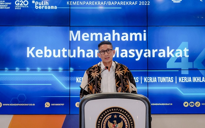 Menteri Pariwisata dan Ekonomi Kreatif Sandiaga Uno sampaikan penundaan kenaikan tiket masuk Taman Nasional Komodo dalam Weekly Press Briefing di Gedung Sapta Pesona, Jakarta Pusat, Senin (8/8/2022).