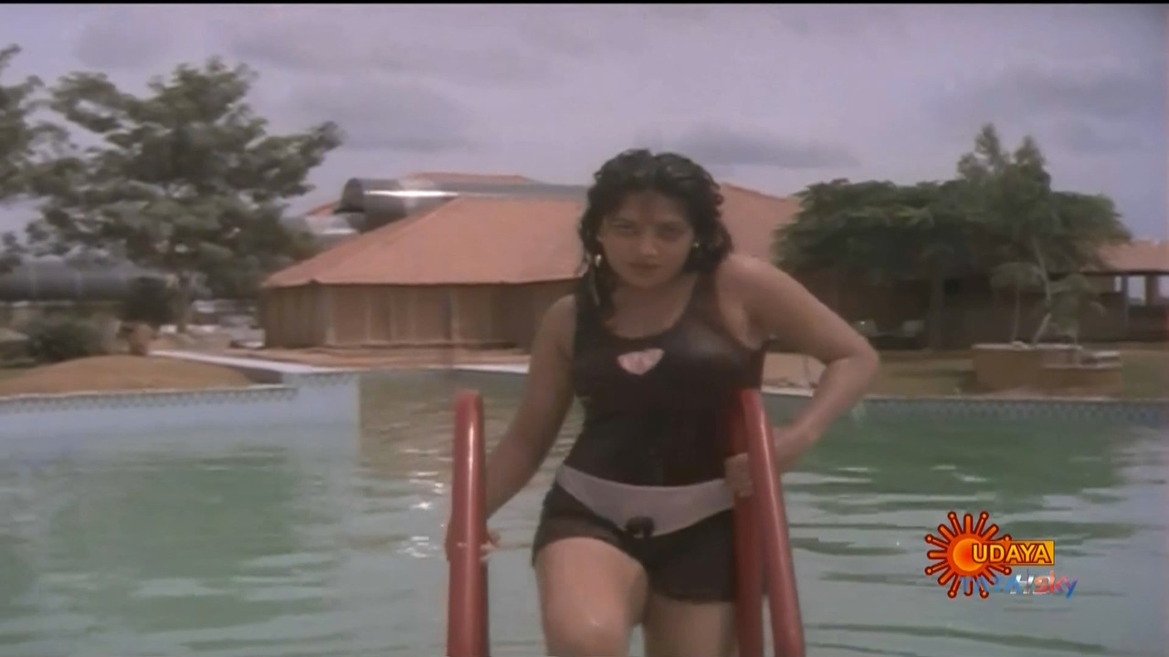 Vanitha Vasu Hot NR.mp4_20210825_073443.376