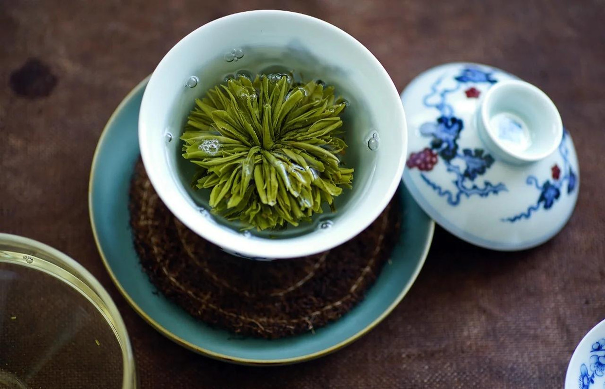 Lümu Dan: The Floral Jewel of Anhui’s Tea Gardens Lümu Dan: The Floral Jewel of Anhui’s Tea Gardens