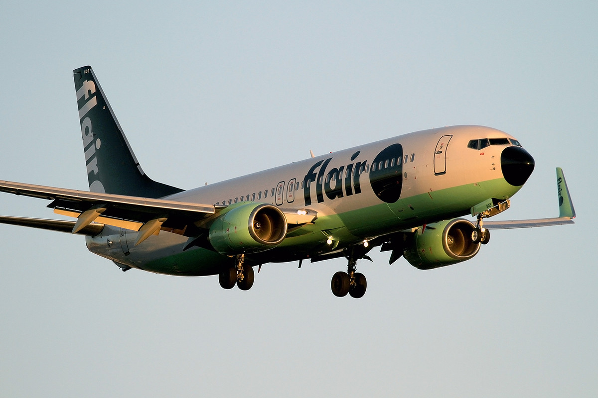 044_B737-86J_C-FFLJ ∕ 803_Flair Airlines