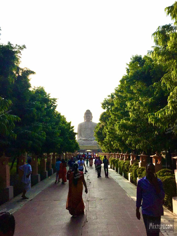 BBG&B12AStrollToSujataTempleB - 1