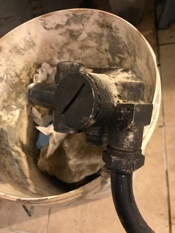 E013E8EA-5AFC-4D73-861E-3B25760E6CD1